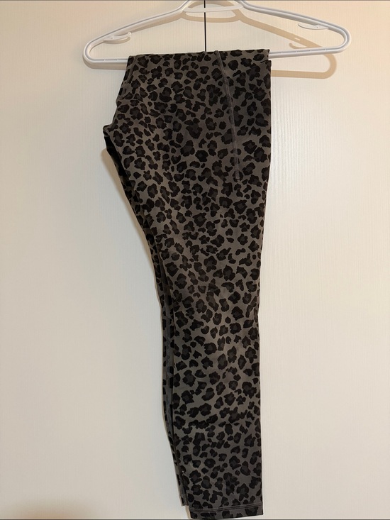 lululemon athletica Pants - Lululemon Leopard Print High Rise Leggings Size 10 Gray Black